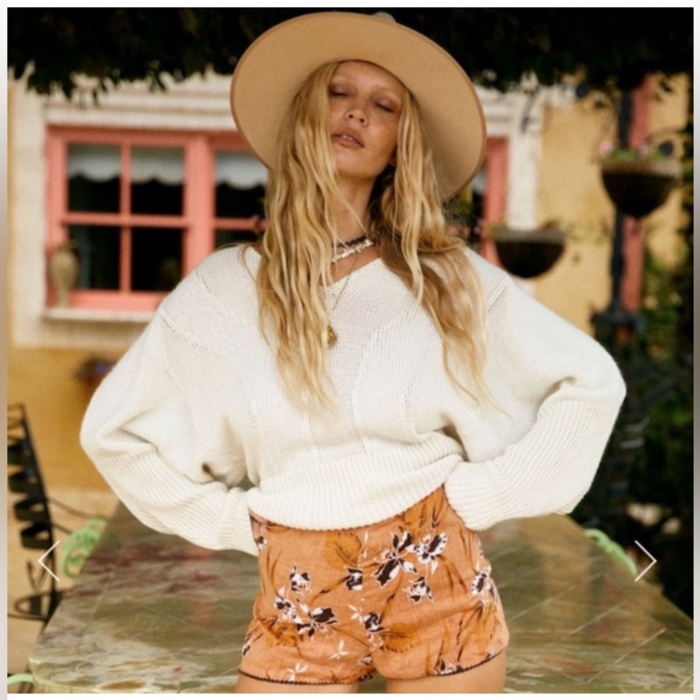 Chasing Unicorns💫 High Waisted Linen Shorts sz S